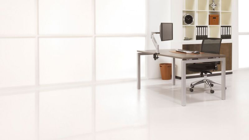 Vogel's PFD 8541 Supporto dinamico per schermi bianca - Per monitor fino a 5.7 kg - Ideale per il gaming e per l'ufficio (a casa) - Ambiance