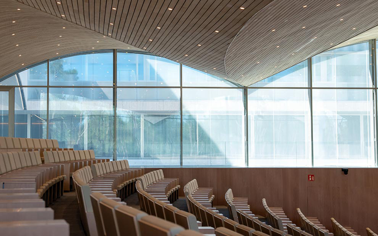 The state-of-the-art auditorium of the IESE campus | Vogel's